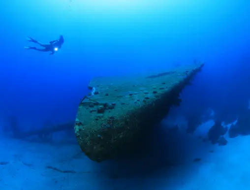 Shipwreck diving Bonaire